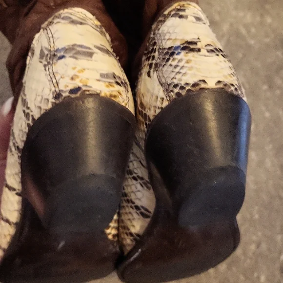 Vintage Dingo Made in the USA Snake Skin Cowboy Boots with Toe Tips - Picture 8 of 16